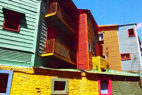 colorful buildings in Buenos Aires