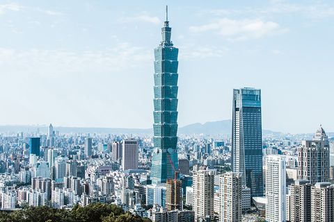 Taipei 101 skyscraper and skyline